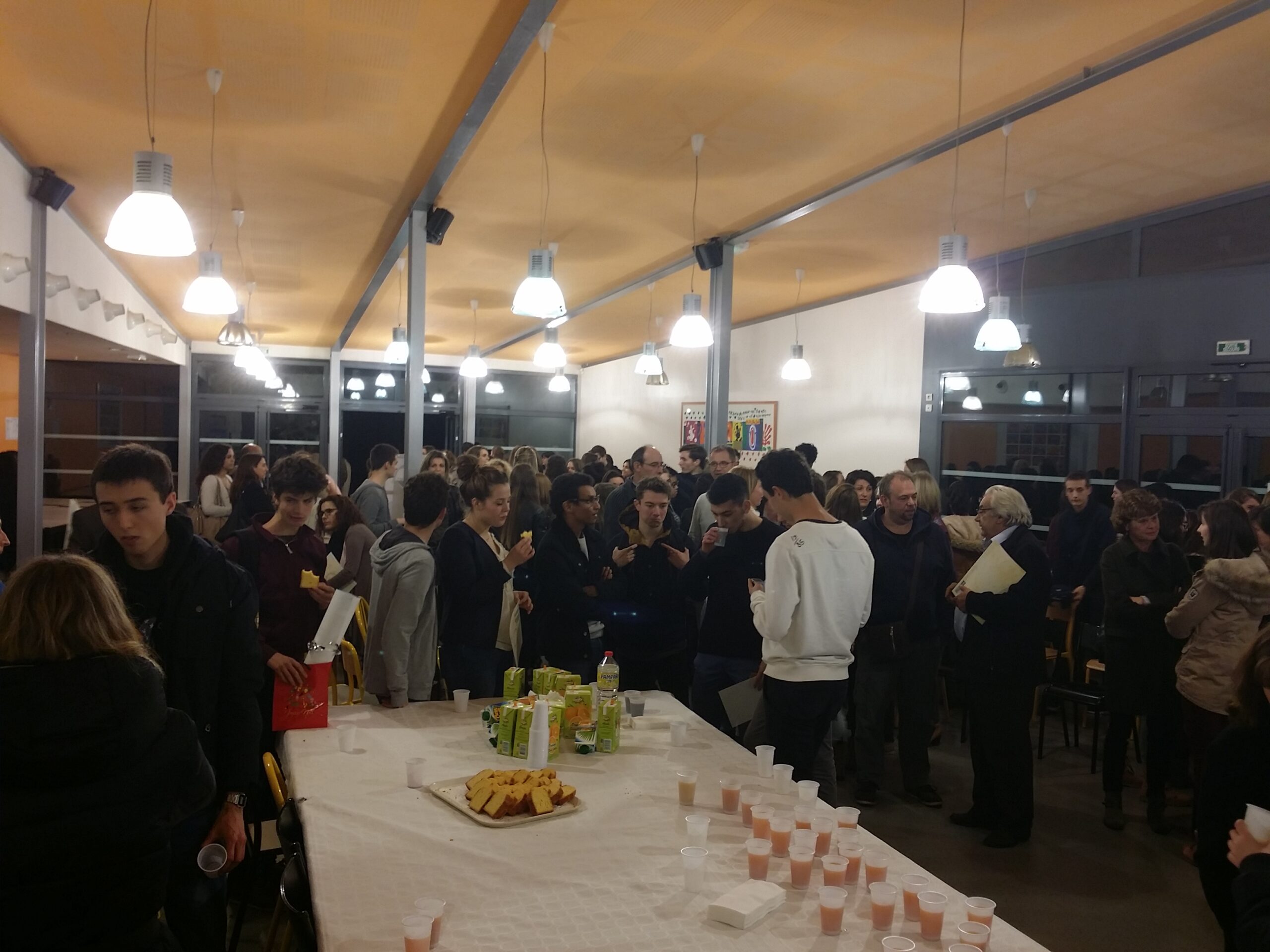 Belle cérémonie de remise des bac 2015