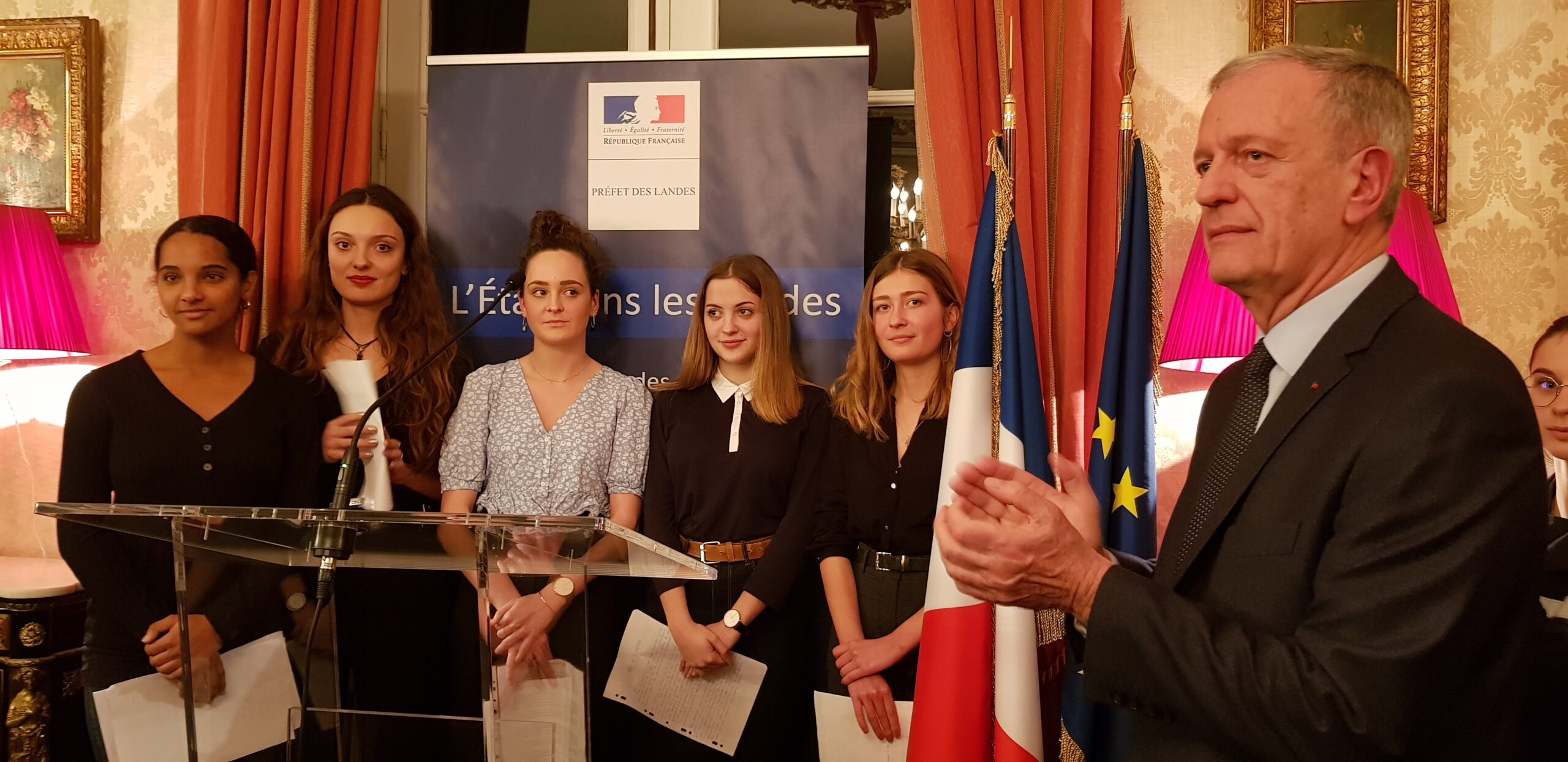 Les voeux des élèves à la préfecture
