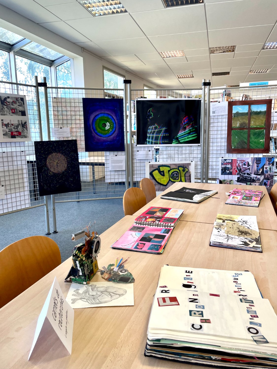 Travaux des élèves d’arts plastiques